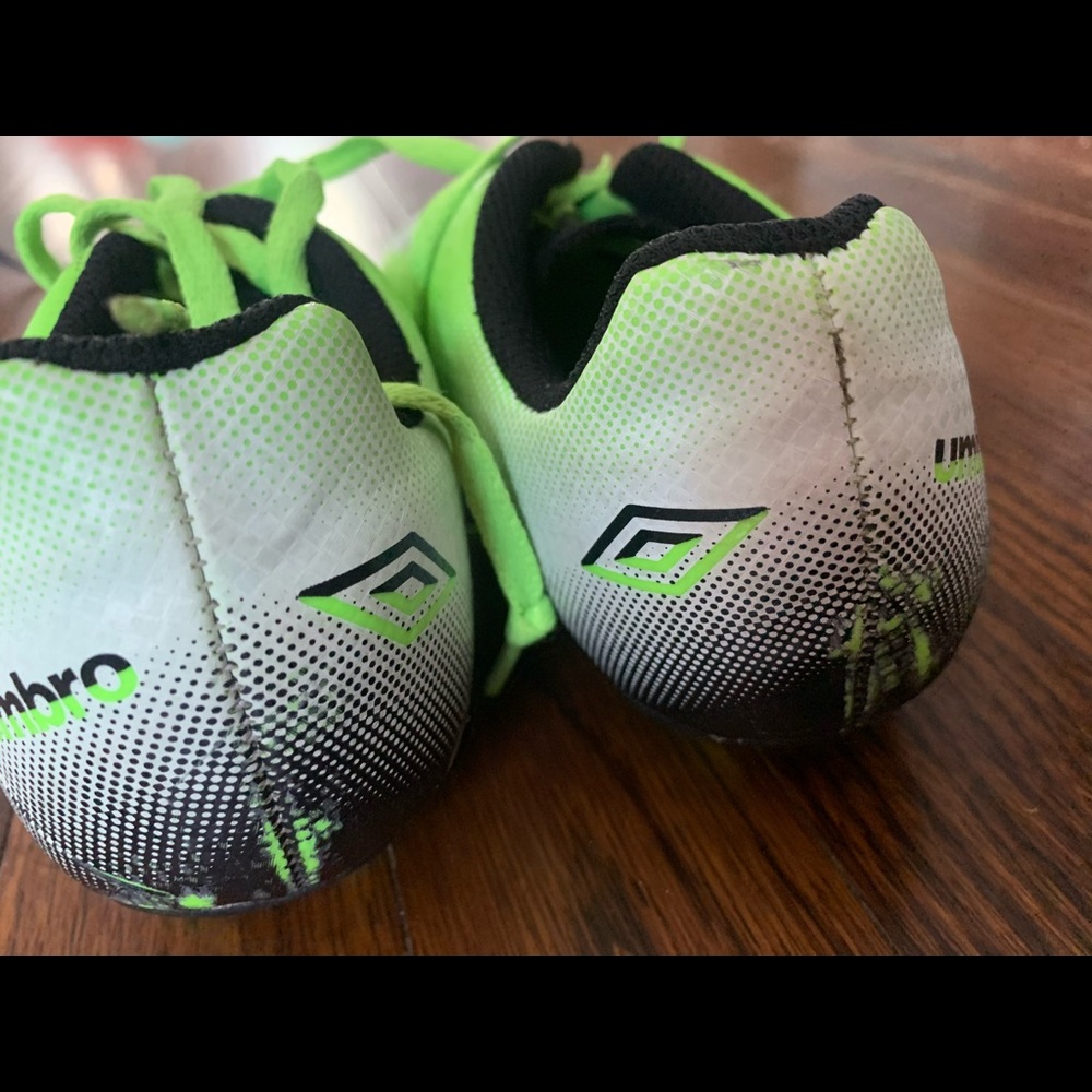 Soccer cleats